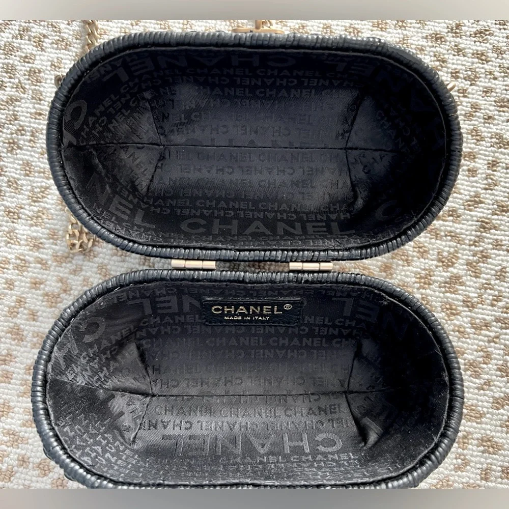 CHANEL Heart Lock Wicker Bag Cruise 2004/2005 ♥️ - Picture 7 of 16